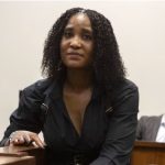 Ерөнхийлөгчийн охиныг буруутгаж парламентын гишүүнээс нь огцруулжээ