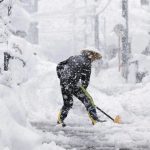 Японд сүүлийн хоёр долоо хоногт их хэмжээний цас орсны улмаас 30 хүн нас баржээ