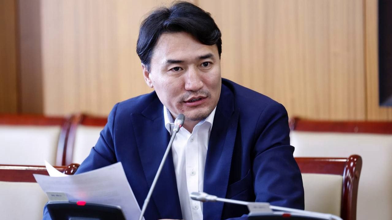 Дизель түлшний хомсдол бүтээн байгуулалтыг чөдөрлөх нь Г.Дамдинням сайд аа