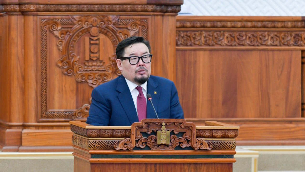 Ерөнхий сайд Г.Занданшатарыг өөрийнх нь хүсэлтээр үүрэгт ажлаас чөлөөллөө