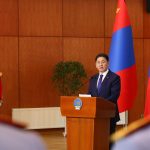 Шилдэг сонсогч, сурагчид шагнал гардууллаа