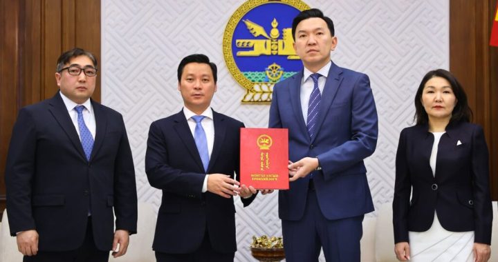 Ерөнхийлөгчийн санаачлан боловсруу”лсан УИХ-ын гишүүнийг эгүүлэн татахтай холбоотой хуулийн төслийг өргөн барилаа