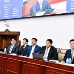 Ерөнхийлөгчийн дэргэд хэн нэгний БЭТ ажиллаж буй юм биш биз!!!