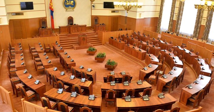 Гэр бүлийн хэрэг шүүхэд хянан шийдвэрлэх тухай хуулийг хэлэлцэнэ