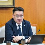 Сангийн сайдын суудлаа хүлээлгэн өгсөн Б.Жавхлан байнгын хорооны дарга боллоо