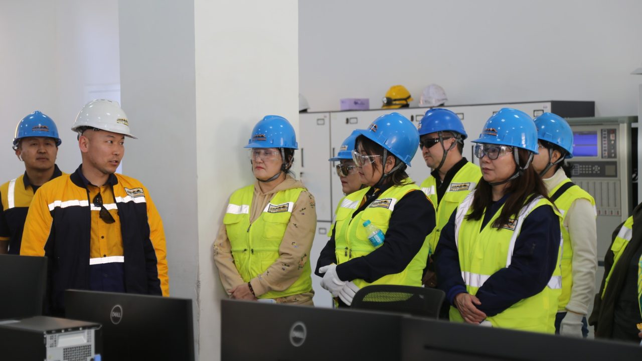 ЭТТ: Мэргэжлийн болон техникийн боловсролын байгууллын төлөөлөл зочиллоо