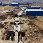 Буянт-Ухаа олон улсын нисэх буудлын үерийн хамгаалалтын далан дээгүүр ШШЕГ руу нэвтрэх гүүр барьж байна