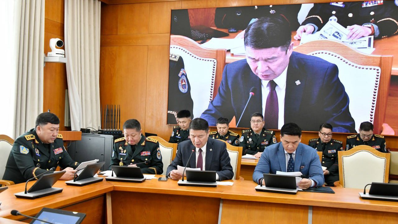 Нэг алба хаагчид 20 сая төгрөг буюу 105 хүнд 2.1 тэрбум төгрөгийн буцалтгүй тусламж олгожээ