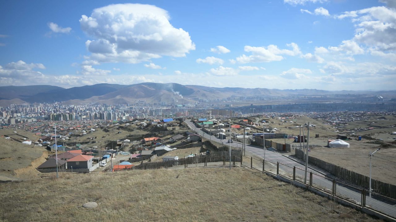 Зүүн Нарангийн гудамж орчмын 10 га талбайг чөлөөлж, цэцэрлэгт хүрээлэн байгуулна