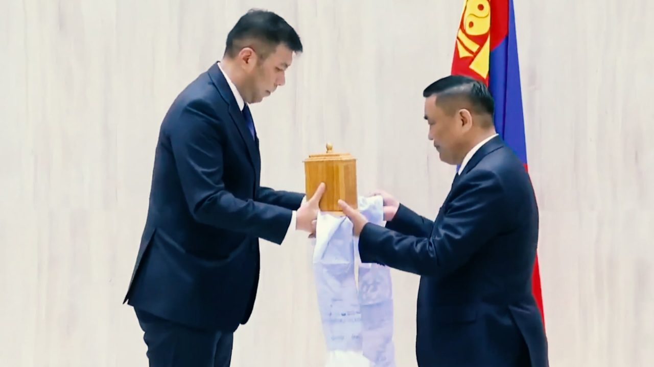 Б.Мөнхбатыг хотын даргын үүрэг гүйцэтгэгчээр томилов