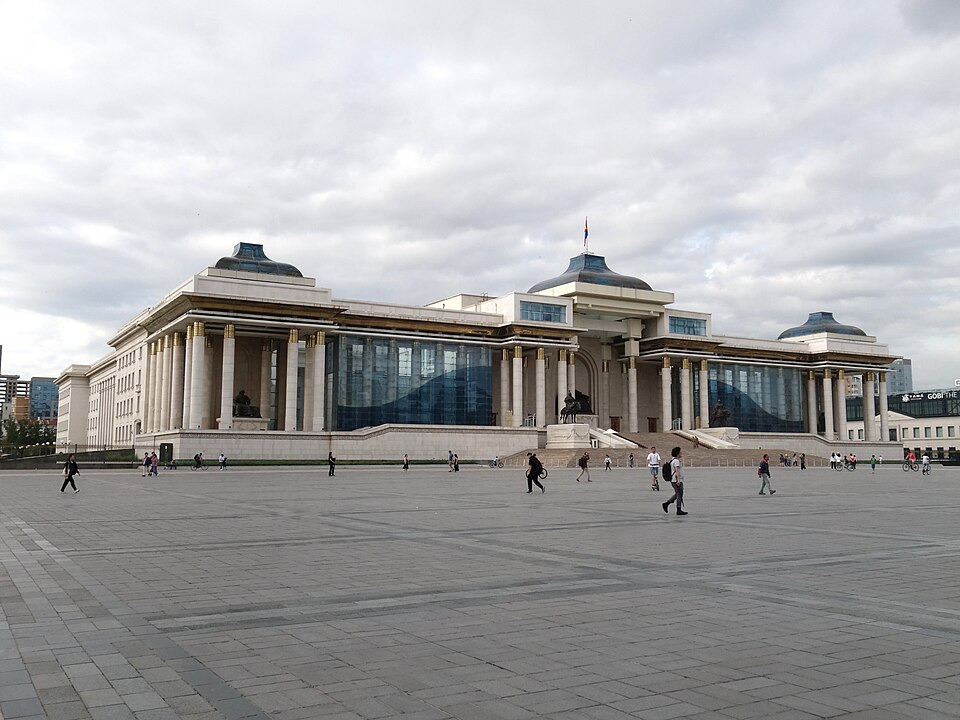 Улаанбаатарт өдөртөө 21 хэмийн дулаан байна