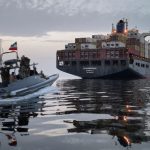 Ормузын хоолойг бүрэн хааж байгаагаа мэдэгджээ