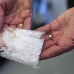 Станбулын нислэгээр 165.5 грамм мансууруулах бодис тээвэрлэсэн эмэгтэйд 10 жилийн ял оноожээ