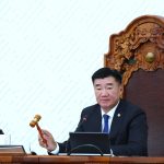 С.Бямбацогт: Өрх бүрд орлогын хомсдол, аж ахуйн нэгж бүрд санхүүгийн дарамт нэмж байгаа гэдгийг эрхэм гишүүд ойлгож байгаа байх аа